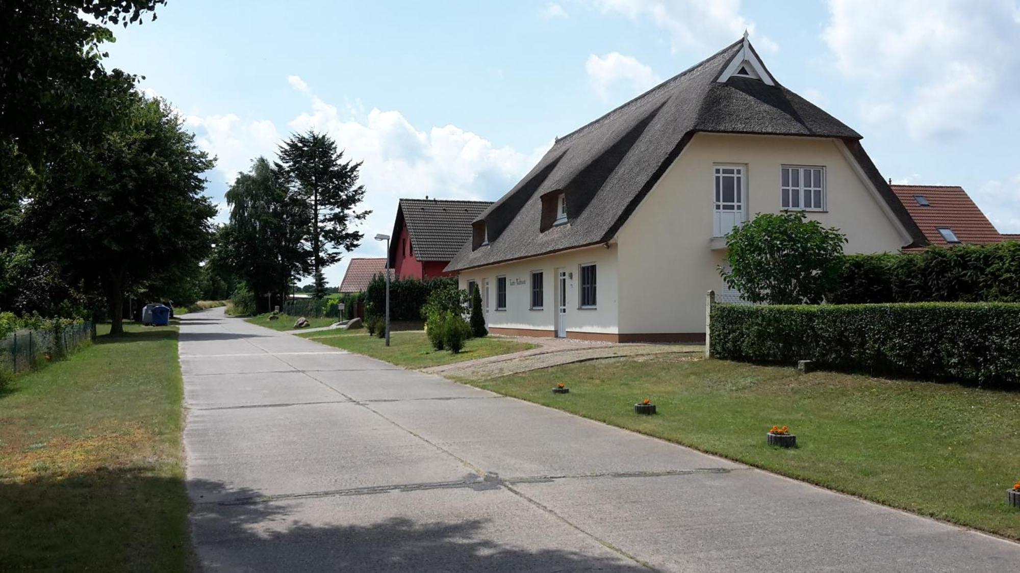 Haeuschen "Tante Waltraut" Villa Garz  Buitenkant foto